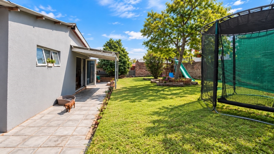 3 Bedroom Property for Sale in Avondale Western Cape